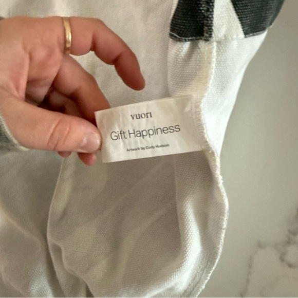 Vuori Limited Edition Abstract Canvas Tote - Picture 4 of 5